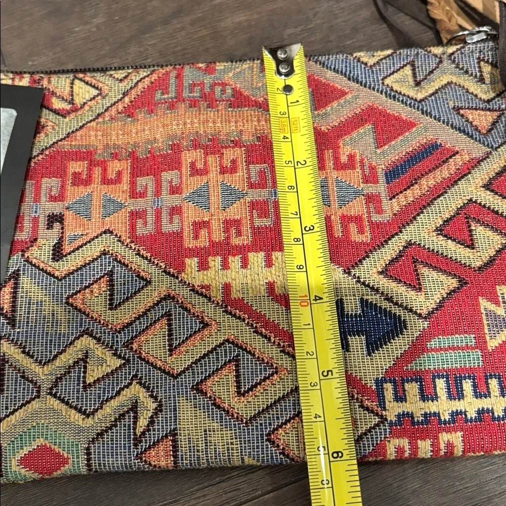 Angel Ranch Taylor Wristlet,Aztec rug print,leather strap,zip top & compartment - Picture 10 of 10